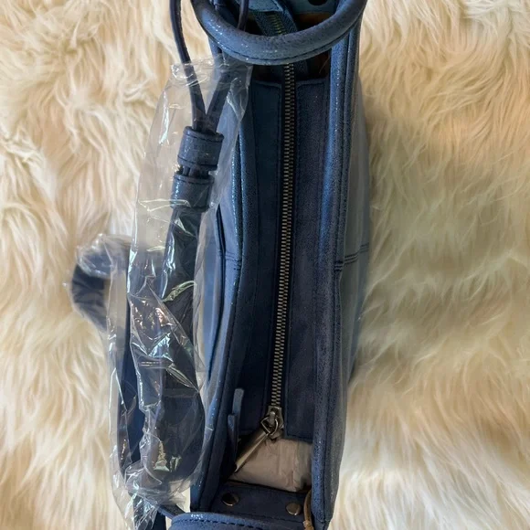 Hobo Sheila Crossbody Bag in Azure NWT - Picture 9 of 10